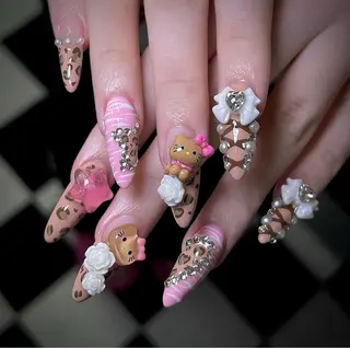 ネイル Hina 池袋 長だしチップ専門店のネイルデザイン