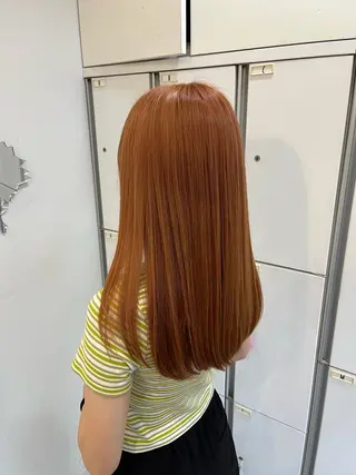 ロング カラー ハイトーン💗ピンク 🛼ベージュ🍀のヘアスタイル