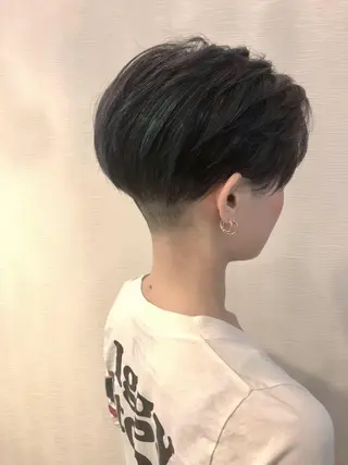 ショート カラー 平川 友希子のヘアスタイル