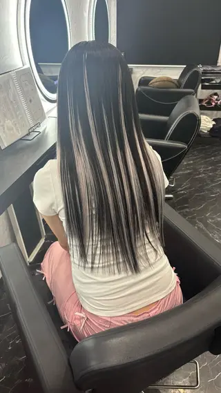 ロング カラー LOHAS 優来（ユラ）のヘアスタイル