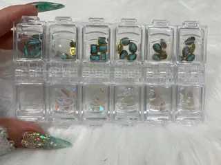 ネイル BINERVA所属・BINERVA nail salonのネイルデザイン