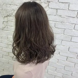 ミディアム カラー ヘアアレンジ キッズ ネイル マツエク・マツパ nameless髪質 改善ブリーチ心斎橋のヘアスタイル