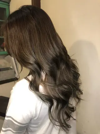 ロング カラー ヘアアレンジ 刀根 亮馬のヘアスタイル