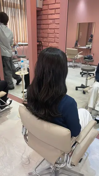 セミロング カラー nina / HINA/レイヤーのヘアスタイル