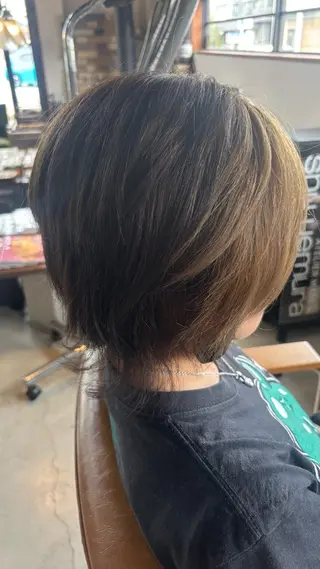 ショート カラー 石川 明歌音のヘアスタイル