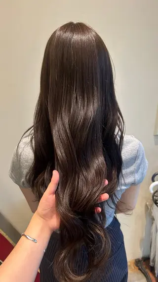 ロング 木曽 柚希のヘアスタイル