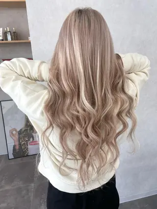 ロング Aika 🖤のヘアスタイル