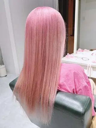 ロング カラー ヘアアレンジ 𝐑𝐈𝐍𝐊𝐀 🐣🩷のヘアスタイル