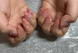 ネイル VIERU 🌈🎀💖のネイルデザイン