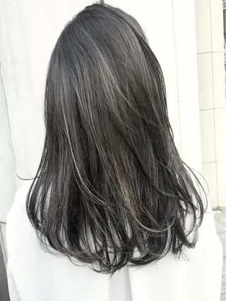 セミロング カラー ヘアアレンジ ブリーチ＆カラーが 得意☀️望月宣雄☀️のヘアスタイル