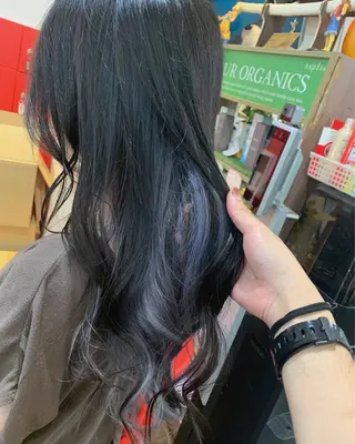 ロング カラー ヘアアレンジ 今村公介 ブリーチ特化、派手髪のヘアスタイル