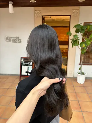 ロング putri店長 和田鈴采のヘアスタイル