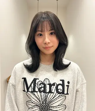 ミディアム カラー レイヤーカット/長岡 グレージュ/マユ🎀のヘアスタイル