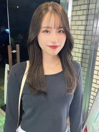 ロング カラー LUCK 本厚木店のヘアスタイル