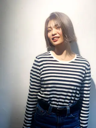 ショート カラー ヘアアレンジ ヤノ ナオミのヘアスタイル