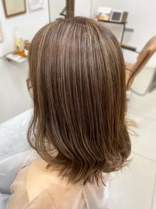 セミロング カラー SOYON なんば店所属・水島 真彩のヘアスタイル