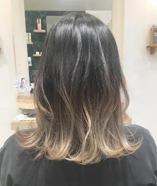 セミロング カラー nakahara madokaのヘアスタイル