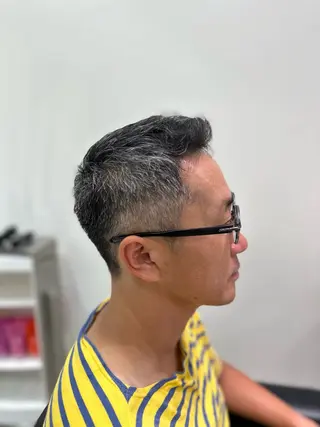 メンズ クロスパーマ/うる艶 カラー/Kurumiのヘアスタイル