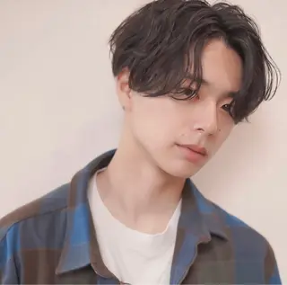 ミディアム メンズ レイヤーカット/ くびれヘア佐藤大空のヘアスタイル