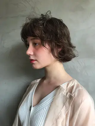 ショート カラー PHIDGE所属・山下 千明のヘアスタイル