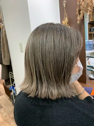 ミディアム Luan所属・Luan＊ 桐原のヘアスタイル