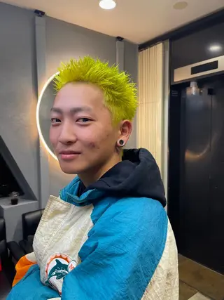 ショート メンズ TATSUブリーチ/ ミルクティーベージュのヘアスタイル