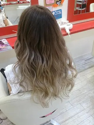 カラー セミロング Le Lien カジのヘアスタイル