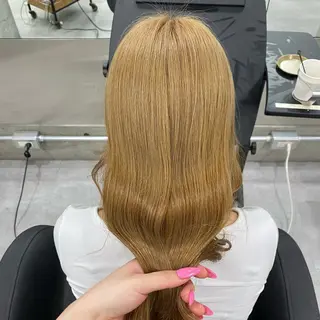 ロング カラー Welring hair salon所属・Runa/大人 かわいいハイトーンのヘアスタイル