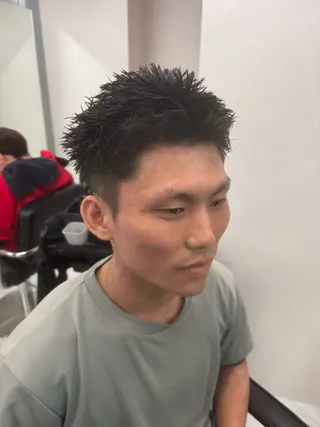 メンズ MEN'S salon HYPE 三宮 メンズカット/パーマ/ハイライト/眉毛ワックスMAP所属・吉田 健吏のヘアスタイル