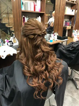 ヘアアレンジ 下妻 カラーエクステ難波のヘアスタイル