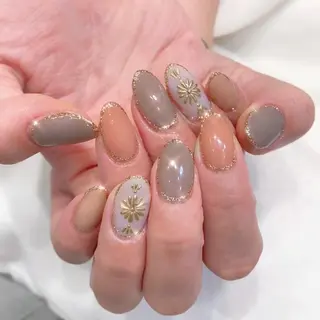 ネイル gluck(グリュック)所属・なかがわ まゆこのネイルデザイン