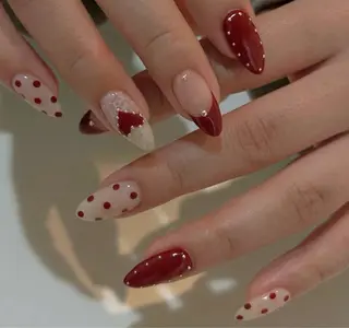 ネイル Kaka_ パラジェル、長さだしのネイルデザイン