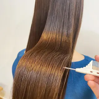 ロング あやめ【顔まわり/レ イヤー/柔らかカラ】のヘアスタイル