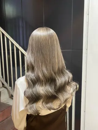 ミディアム カラー レイヤー×髪質改善 マネージャー安藤光司のヘアスタイル