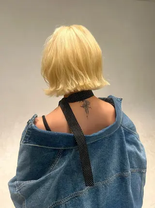 ミディアム L STUDIO所属・ハイトーン/ブリーチ 🧁soraのヘアスタイル