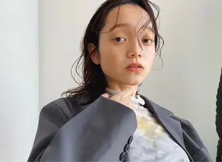 カラー ウエチ モモカのヘアスタイル