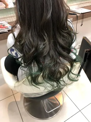 ロング 🔥店長 原田🔥 Ash日野店のヘアスタイル