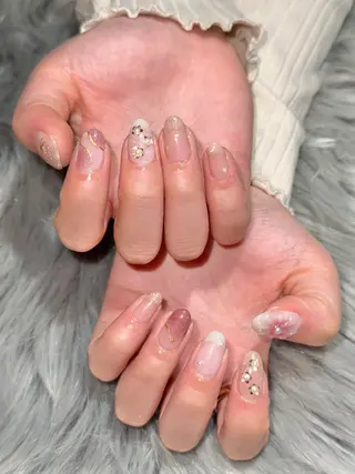 ネイル Momoka 🍑🎀のネイルデザイン