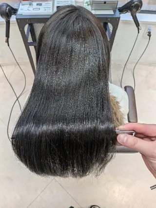 カラー 八木琉河/ハイトーン カラー/ブリーチのヘアスタイル