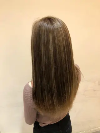 セミロング FLAPPER所属・ハイトーンカラー /パーマ/亀井のヘアスタイル