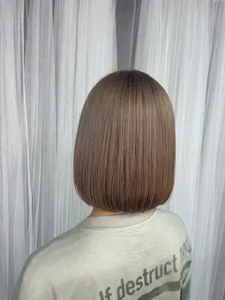 ショート 手塚 由佳のヘアスタイル