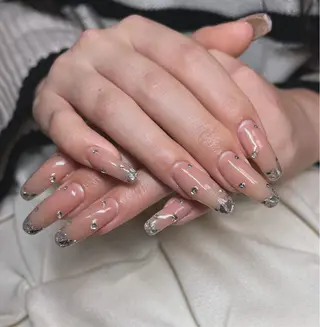 ネイル nail.salon .Reversalのネイルデザイン