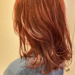 ミディアム カラー 尾籠 美幸 （オゴモリ ミユキ）のヘアスタイル