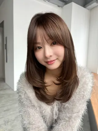 セミロング 🤍yura🤍池袋 レイヤー似合わせのヘアスタイル