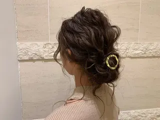 セミロング ヘアアレンジ OLSEN D.B.A BALLOON HAIR所属・さとう あやかのヘアスタイル