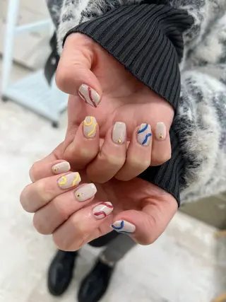 ネイル マハロネイルサロン横浜店所属・吉田 里菜のネイルデザイン