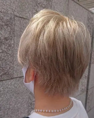 ショート カラー 田邉 俊和のヘアスタイル