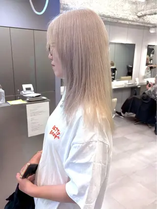 セミロング カラー ukyo/カラー/ ブリーチ/ハイライトのヘアスタイル