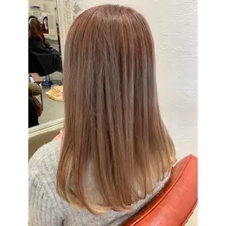 セミロング カラー fio マナミのヘアスタイル