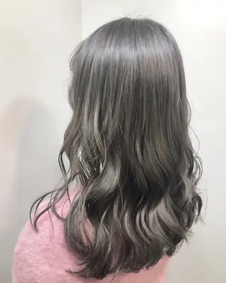 セミロング カラー 女性リピ90%🍨 🩷佐藤みずきのヘアスタイル